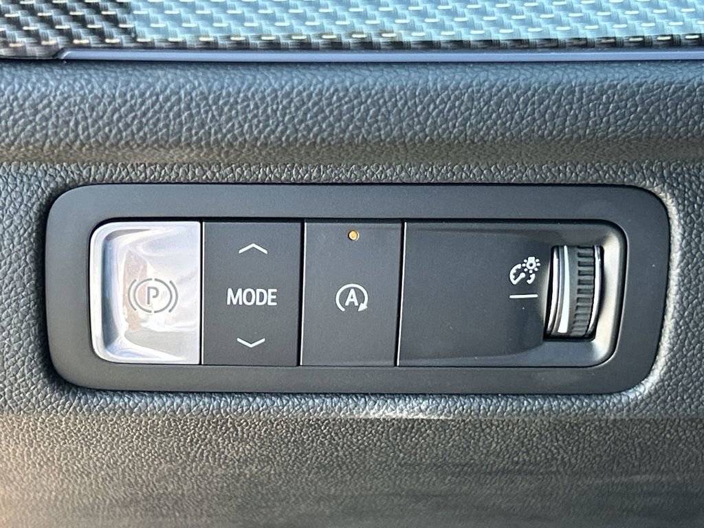 Used 2026 Chevrolet Traverse High Country FWD image 18