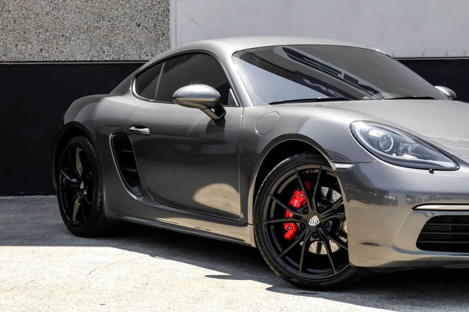 Used 2019 Porsche 718 Cayman S RWD image 6