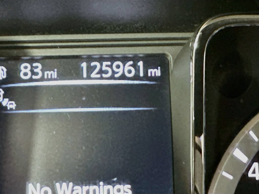 Used 2017 Nissan Titan SL w/ Off-Road Package AWD/4WD image 14