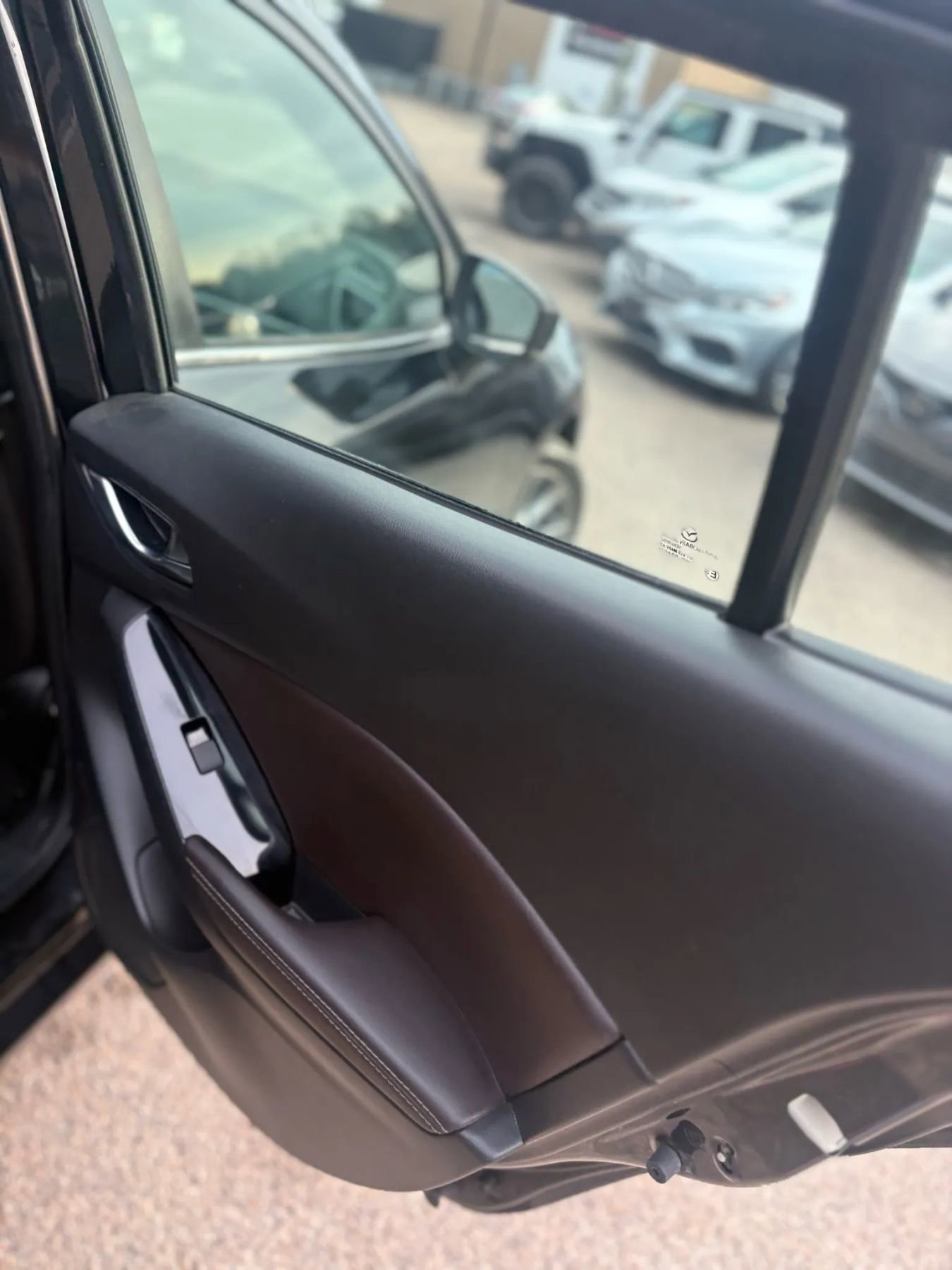 Used 2018 MAZDA MAZDA3 Touring image 25