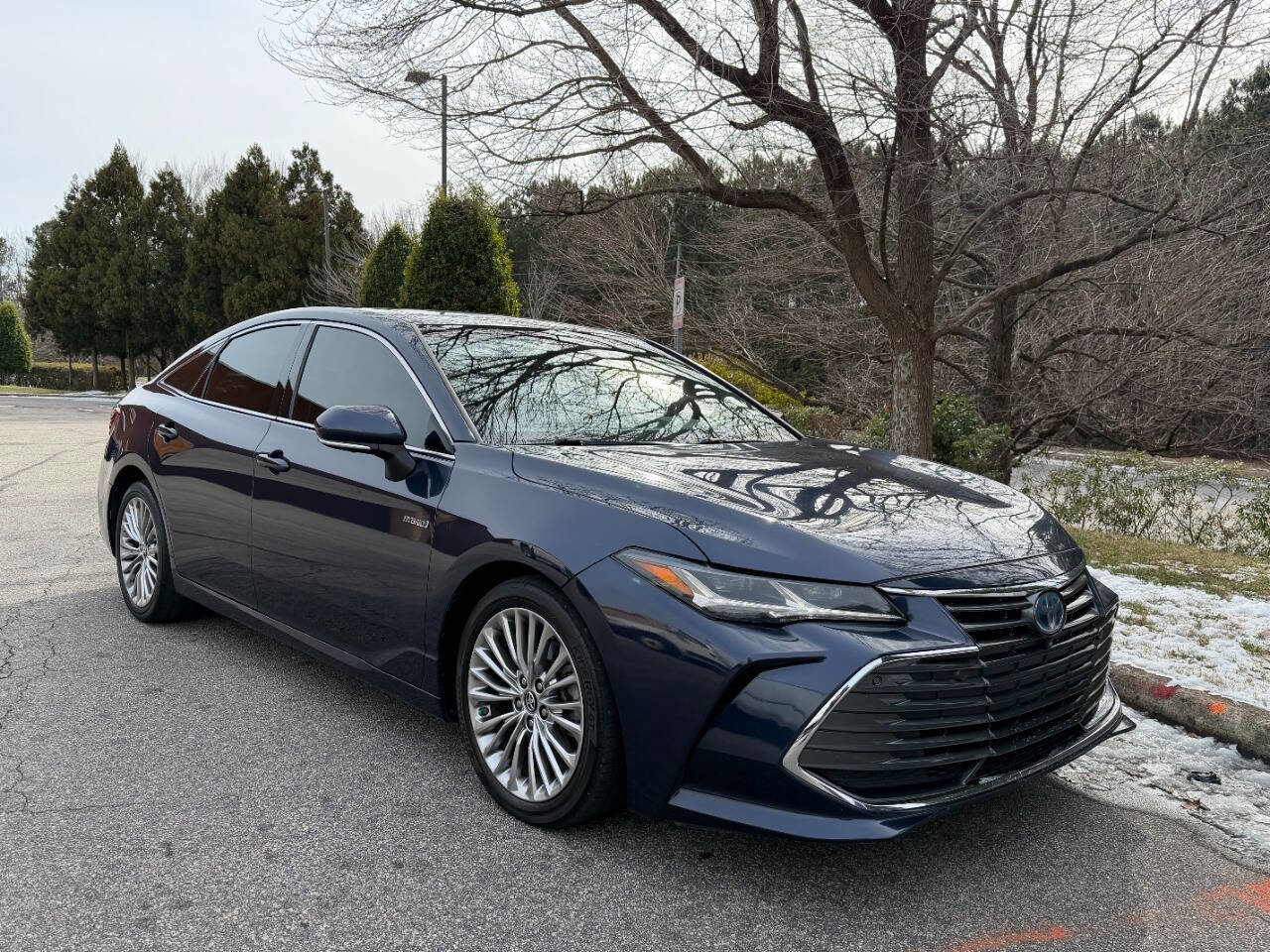 Used 2019 Toyota Avalon Limited image 15