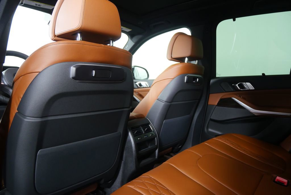 Used 2026 BMW X5 xDrive40i w/ M Sport Package image 17