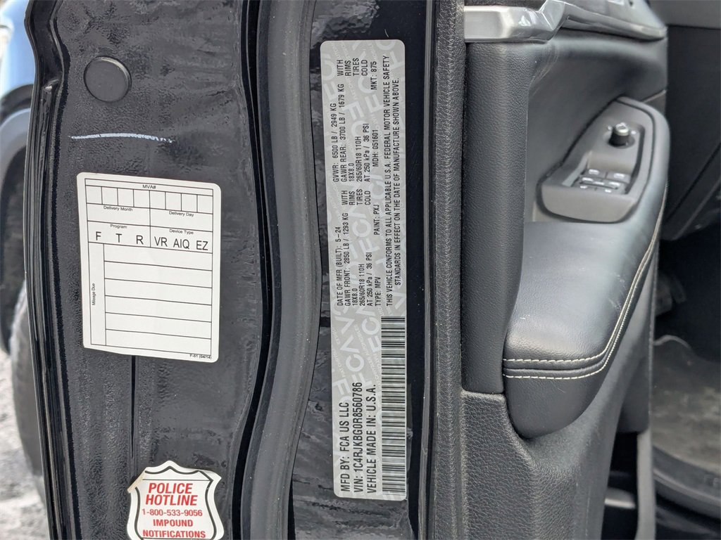 Used 2024 Jeep Grand Cherokee L Limited w/ Luxury Tech Group II image 43