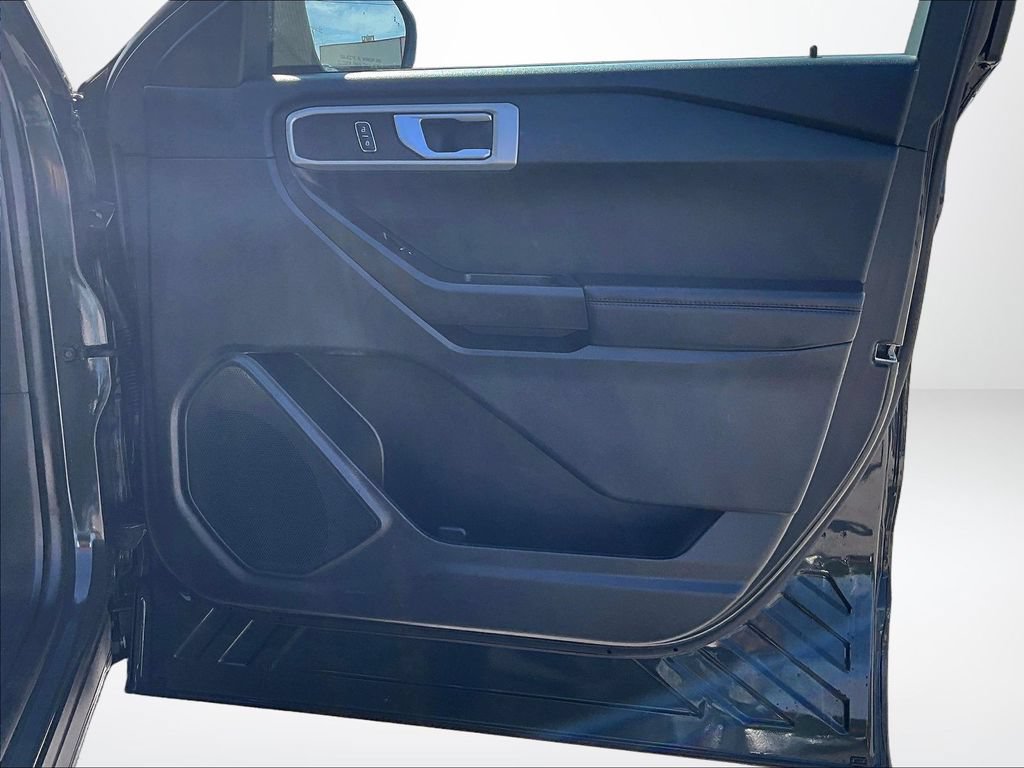 Used 2023 Ford Explorer 4WD image 25