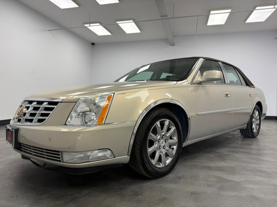 Used 2008 Cadillac DTS w/ Sun And Sound Package image 6