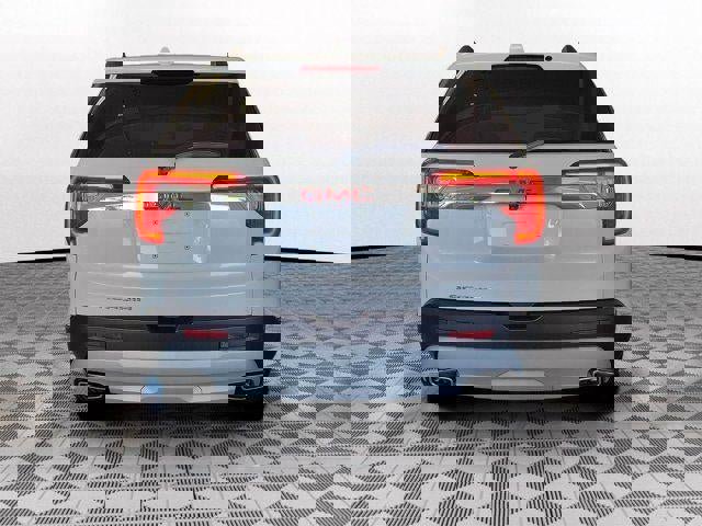 Used 2023 GMC Acadia SLT image 5