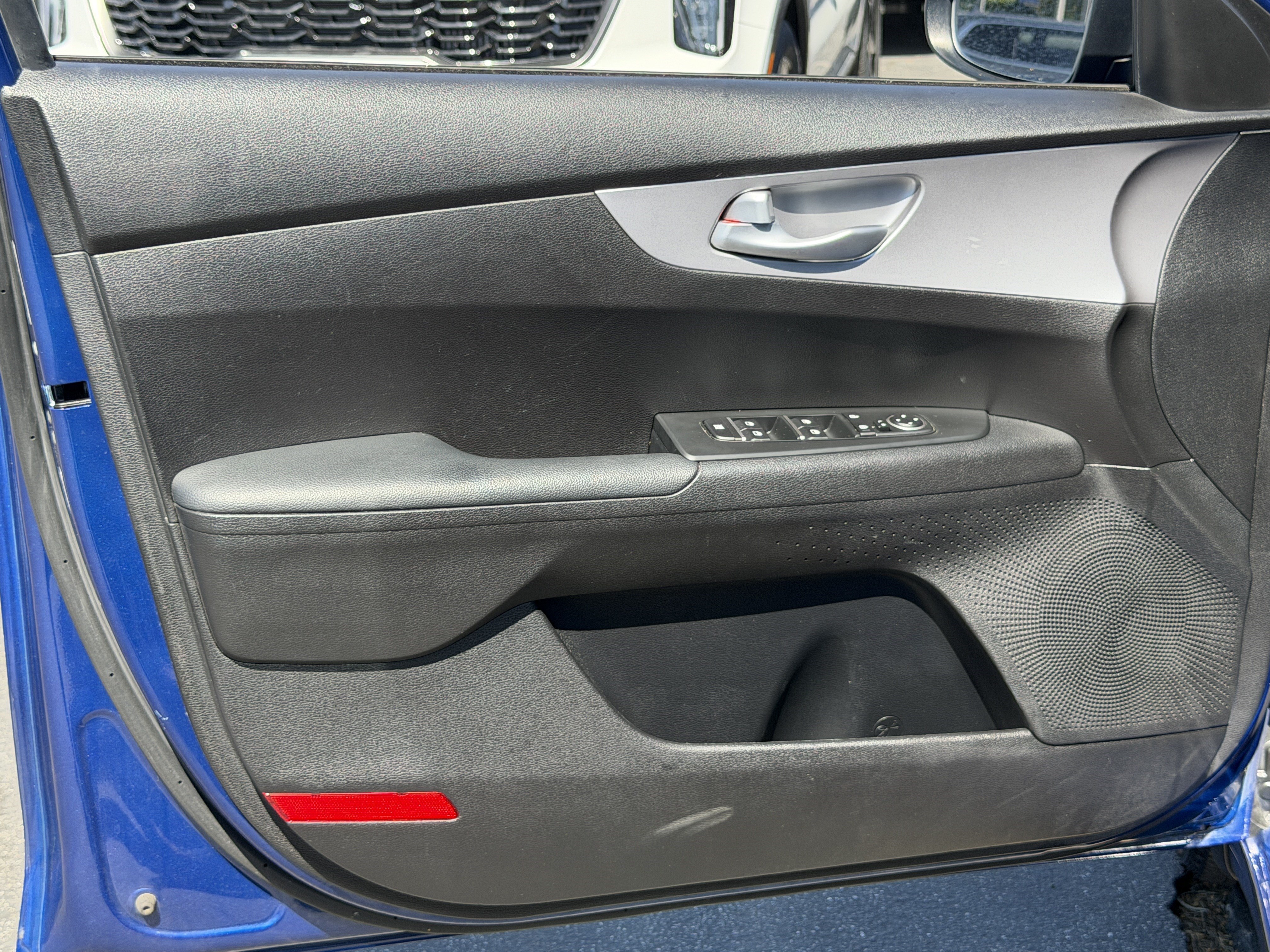 Certified 2023 Kia Forte LXS FWD image 13