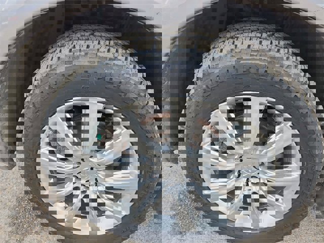 Used 2011 INFINITI QX56 7-Passenger w/ Deluxe Touring Pkg image 34