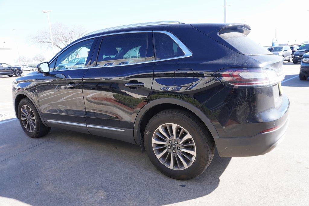 Used 2021 Lincoln Nautilus FWD w/ Equipment Group 101A image 4