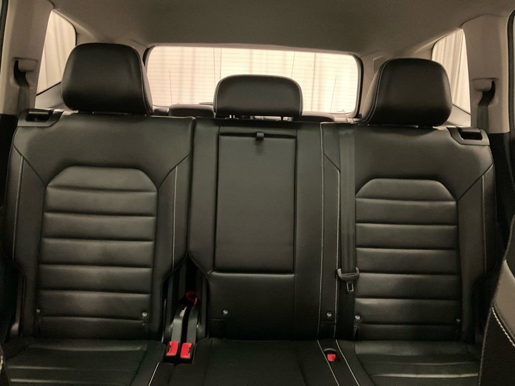 Used 2022 Volkswagen Atlas SEL Premium image 31