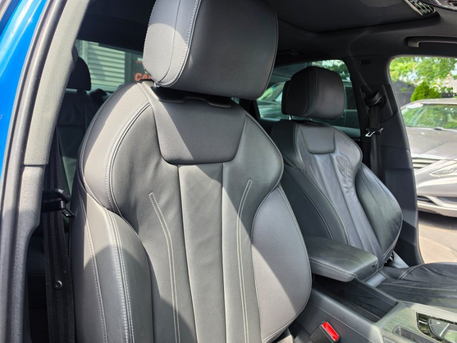 Used 2020 Audi A4 2.0T Premium w/ Convenience Package AWD/4WD image 31