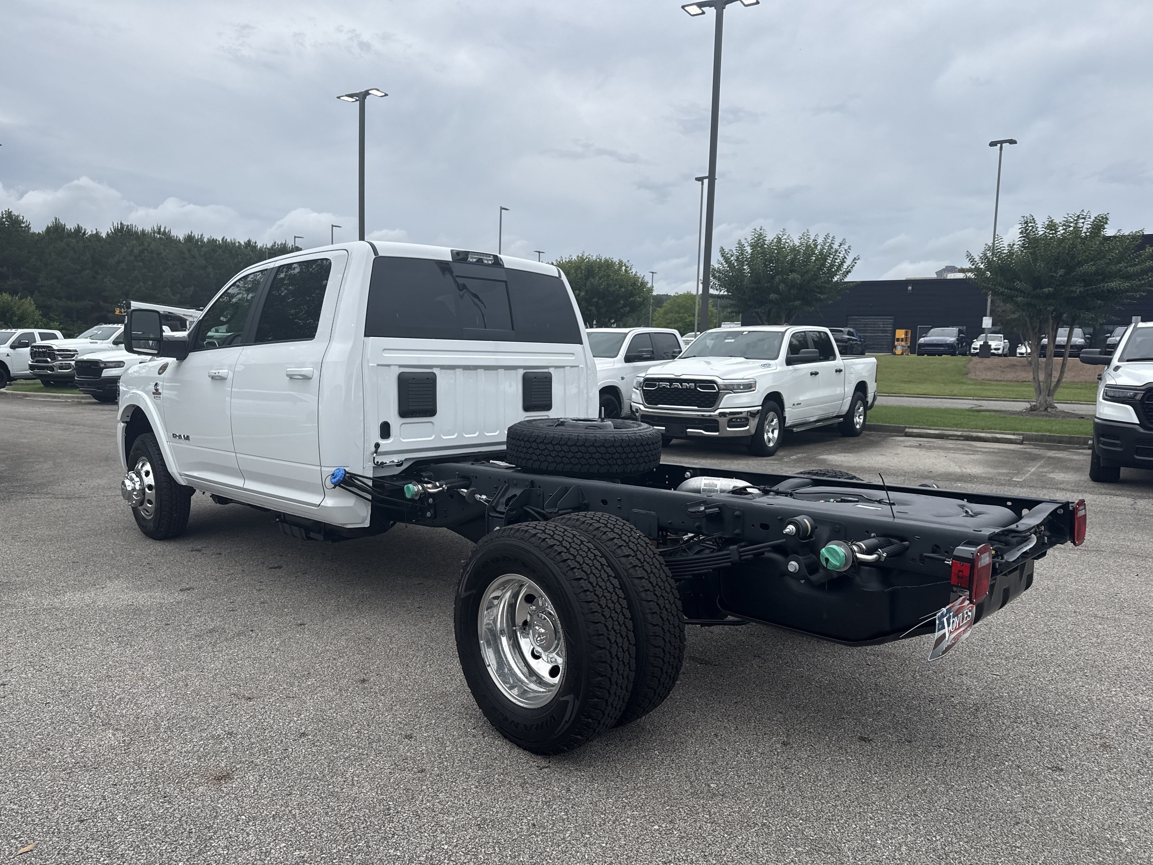 New 2026 RAM 3500 Big Horn w/ Laramie Trim Package AWD/4WD image 5