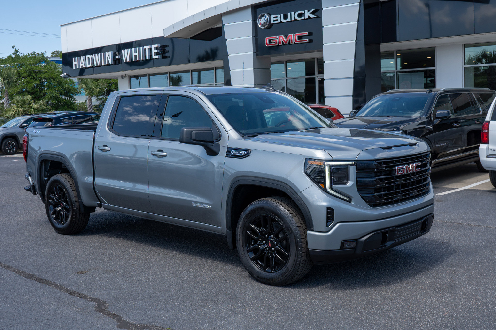New 2026 GMC Sierra 1500 Elevation AWD/4WD image 1