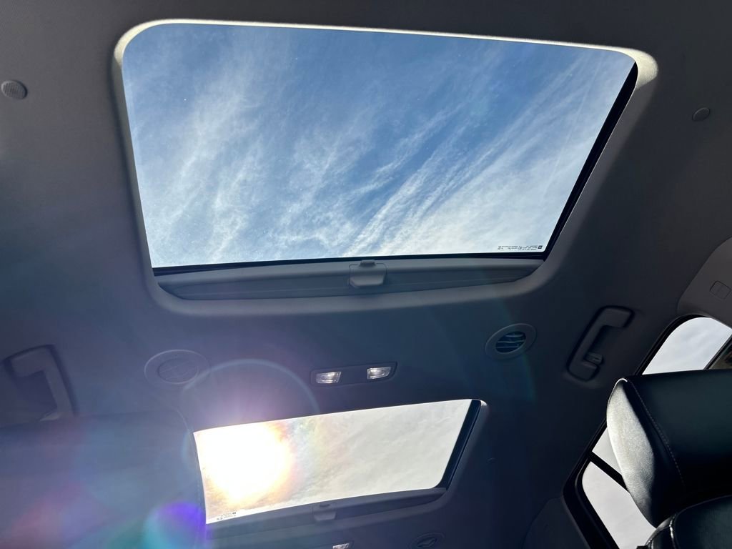 Used 2021 Chevrolet Traverse Premier image 24