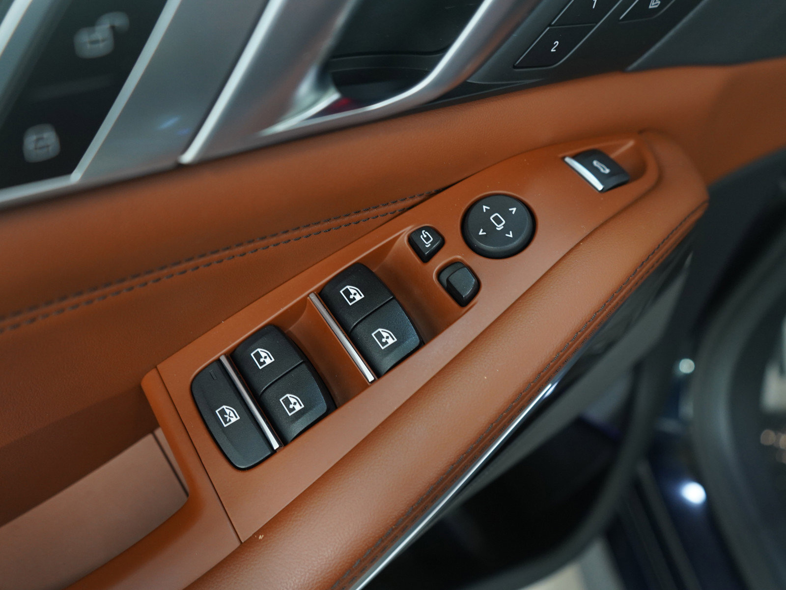 Used 2023 BMW X5 M50i w/ Executive Package image 24