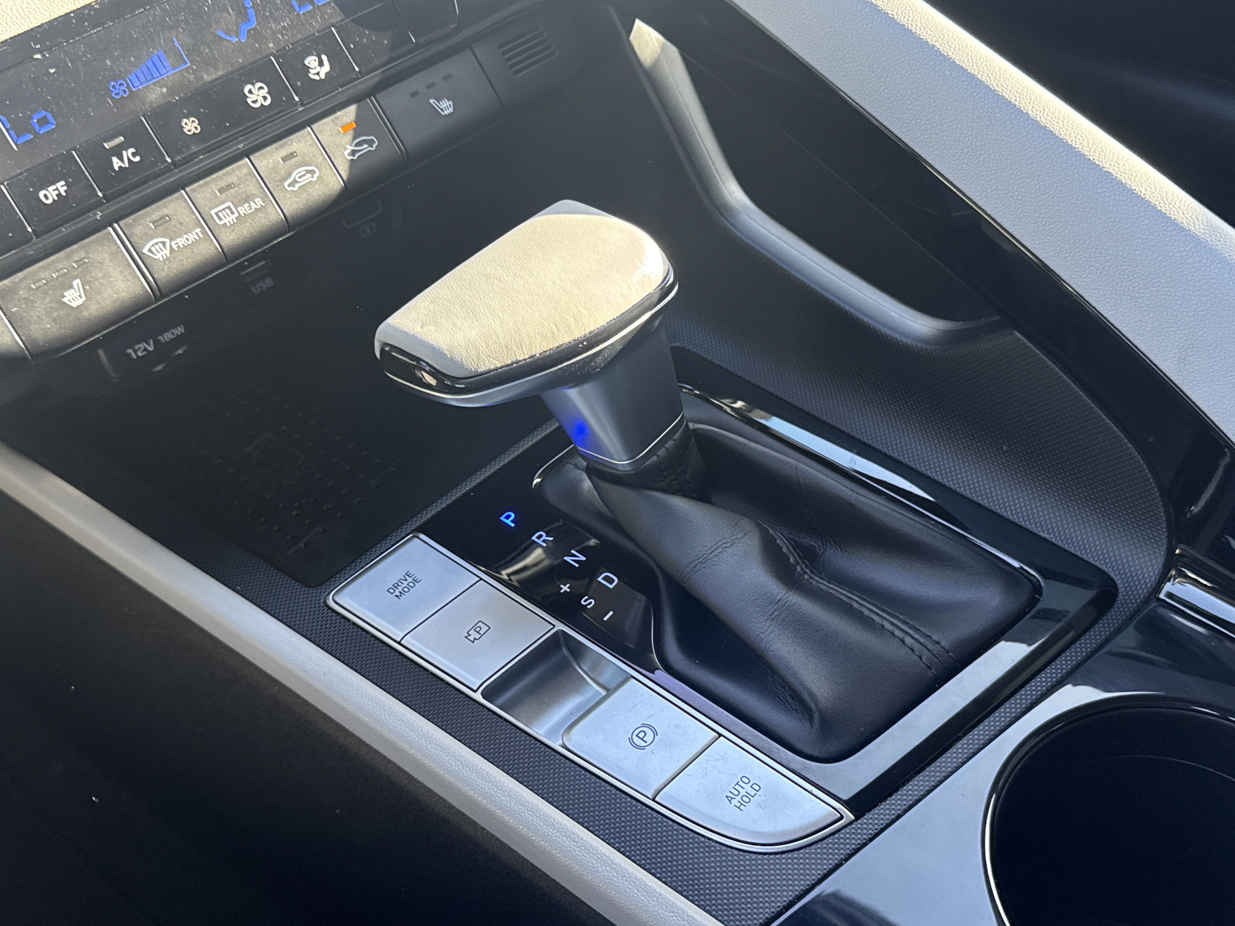 Used 2021 Hyundai Elantra Limited image 20