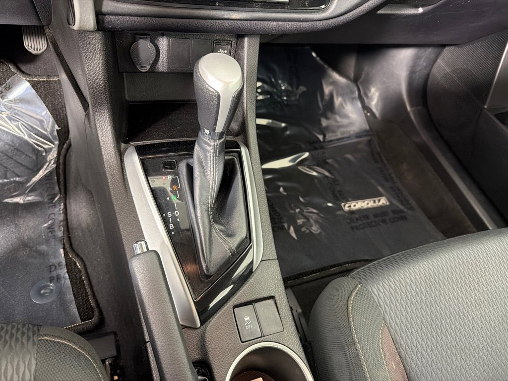 Used 2019 Toyota Corolla LE image 17