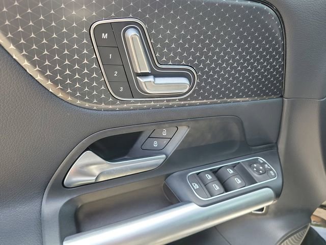 Used 2025 Mercedes-Benz GLA 250 image 19