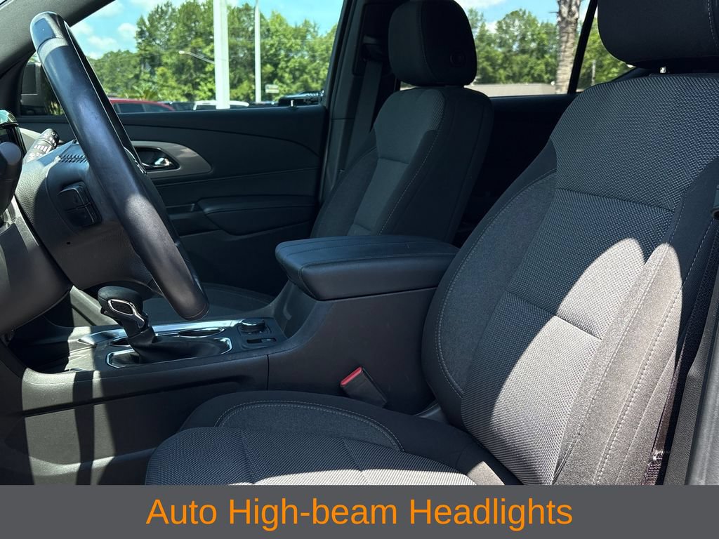 Used 2022 Chevrolet Traverse LT FWD image 4