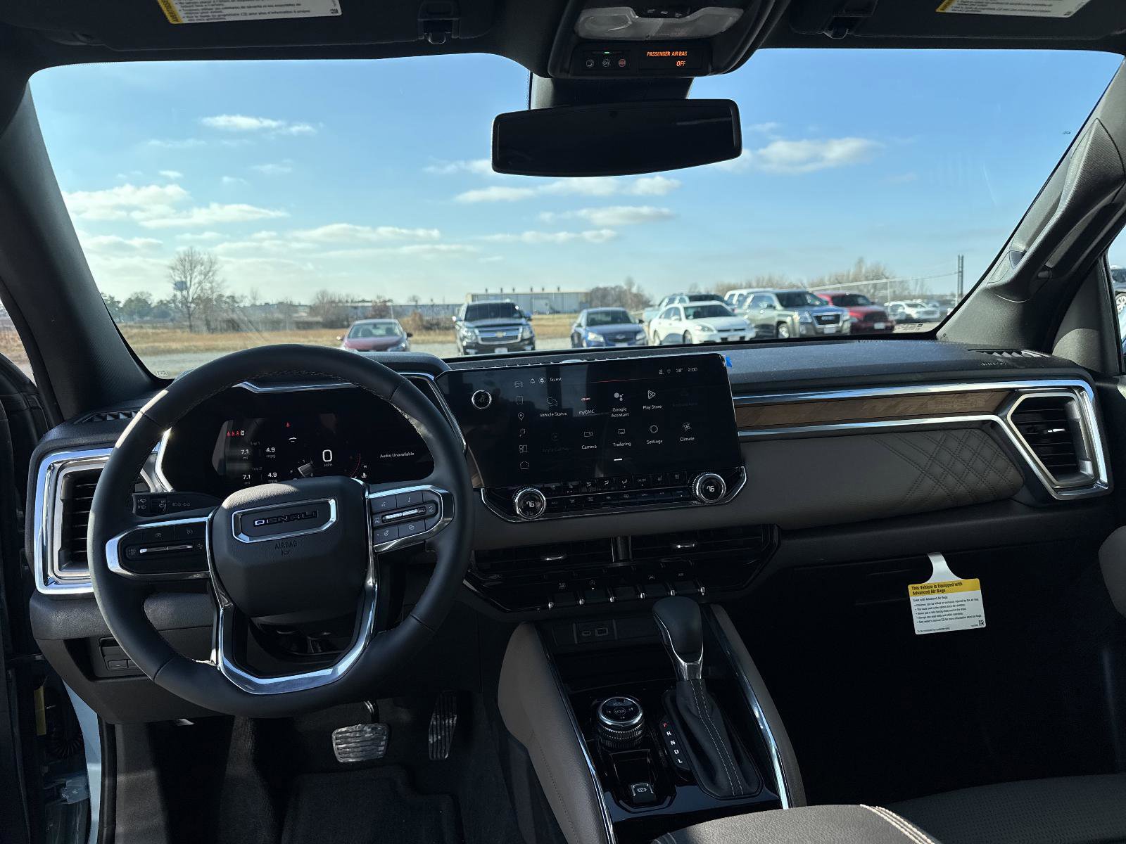 New 2026 GMC Canyon Denali image 10