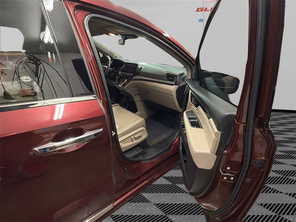 Used 2018 Honda Odyssey Elite image 11