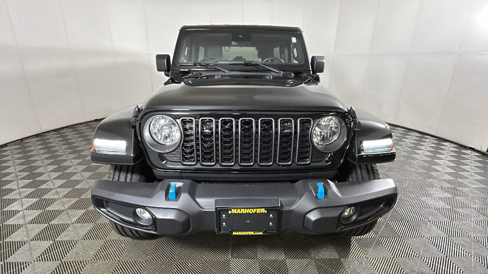 Used 2024 Jeep Wrangler Unlimited AWD/4WD image 9