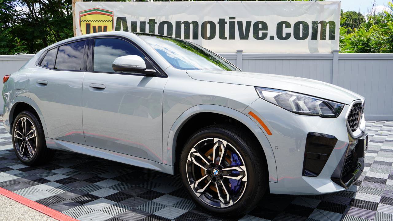Used 2026 BMW X2 xDrive28i AWD/4WD image 3
