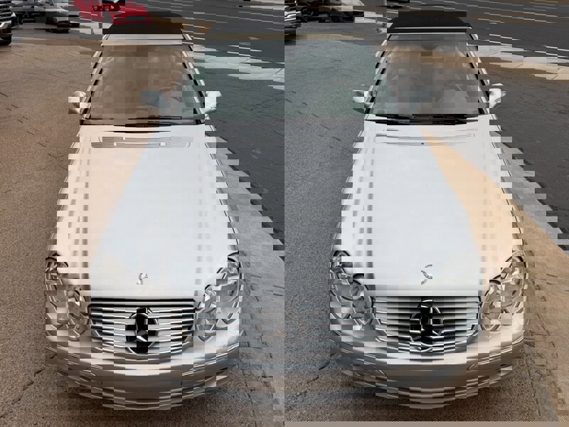 Used 2005 Mercedes-Benz CLK 320 Cabriolet image 19