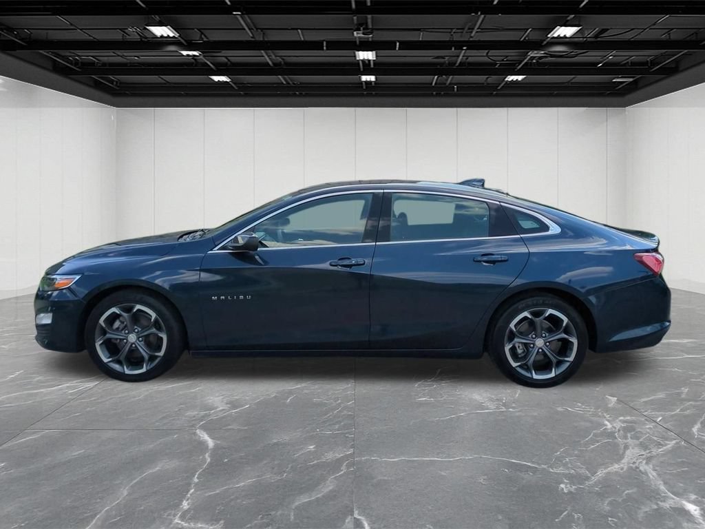 Used 2022 Chevrolet Malibu LT FWD image 2