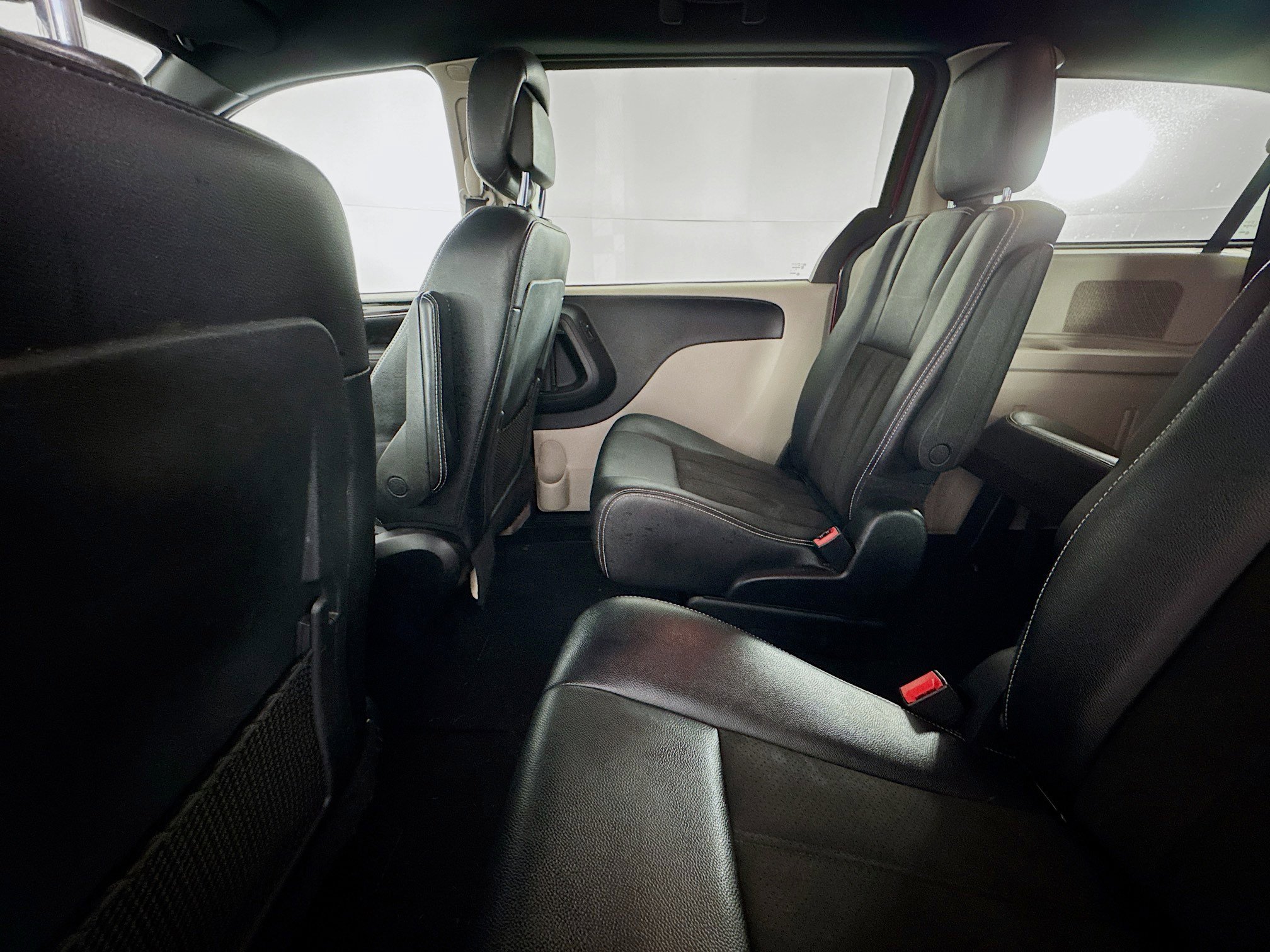 Used 2019 Dodge Grand Caravan SXT image 23