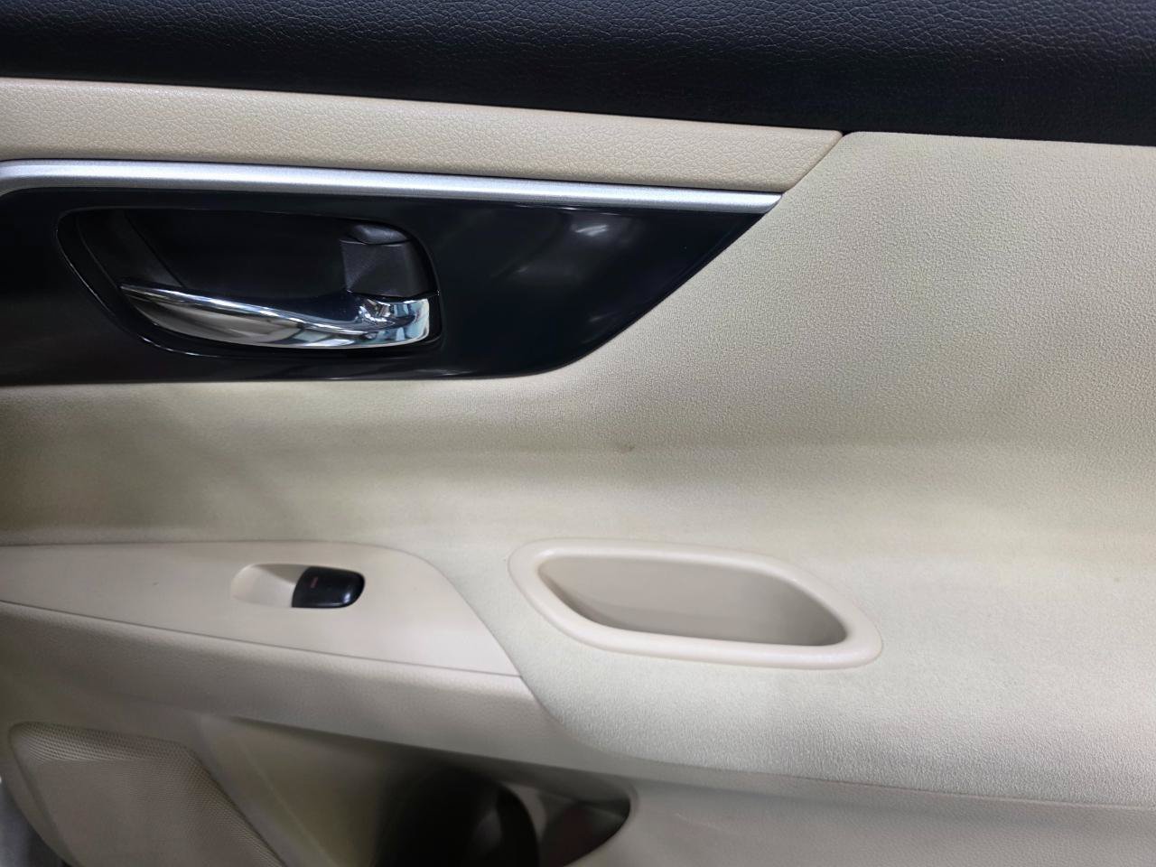 Used 2014 Nissan Altima 2.5 SV w/ Convenience Package FWD image 23