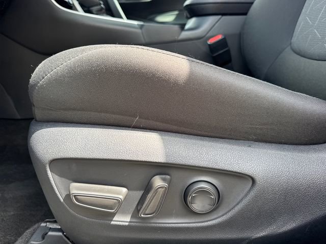 Used 2025 Toyota RAV4 XLE FWD image 14