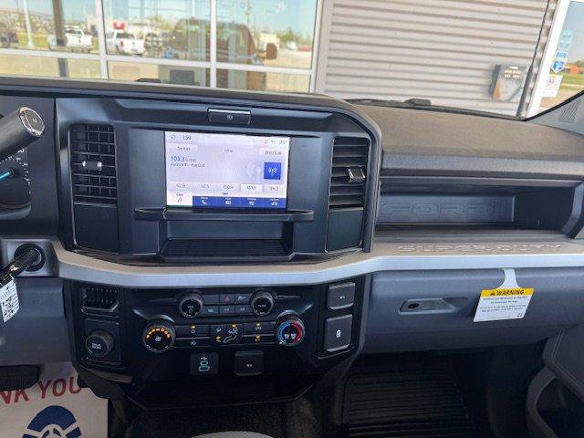 Used 2025 Ford F250 XL w/ XL Chrome Package RWD image 9