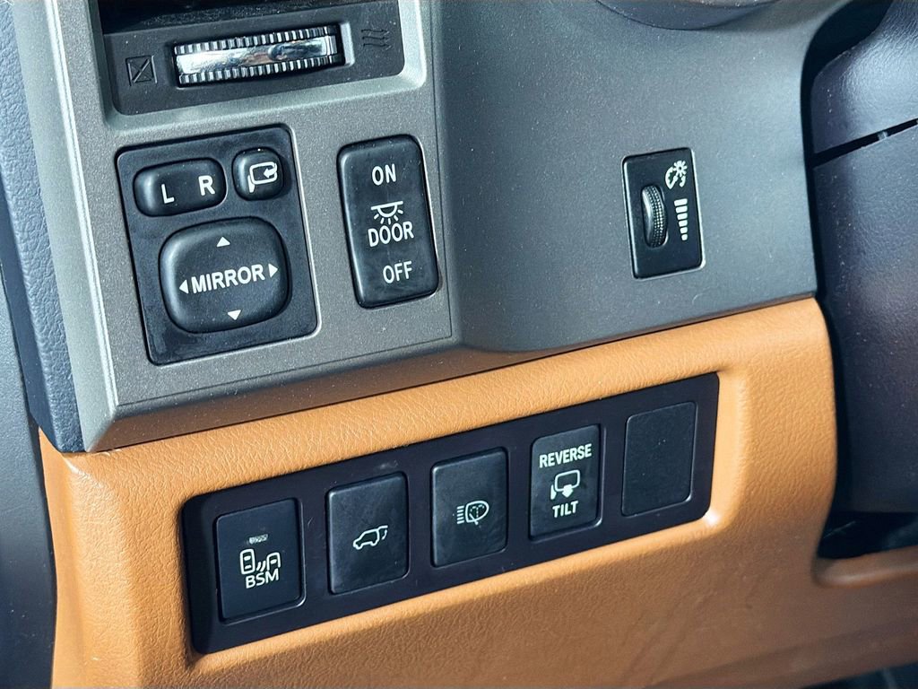 Used 2016 Toyota Sequoia Platinum image 10