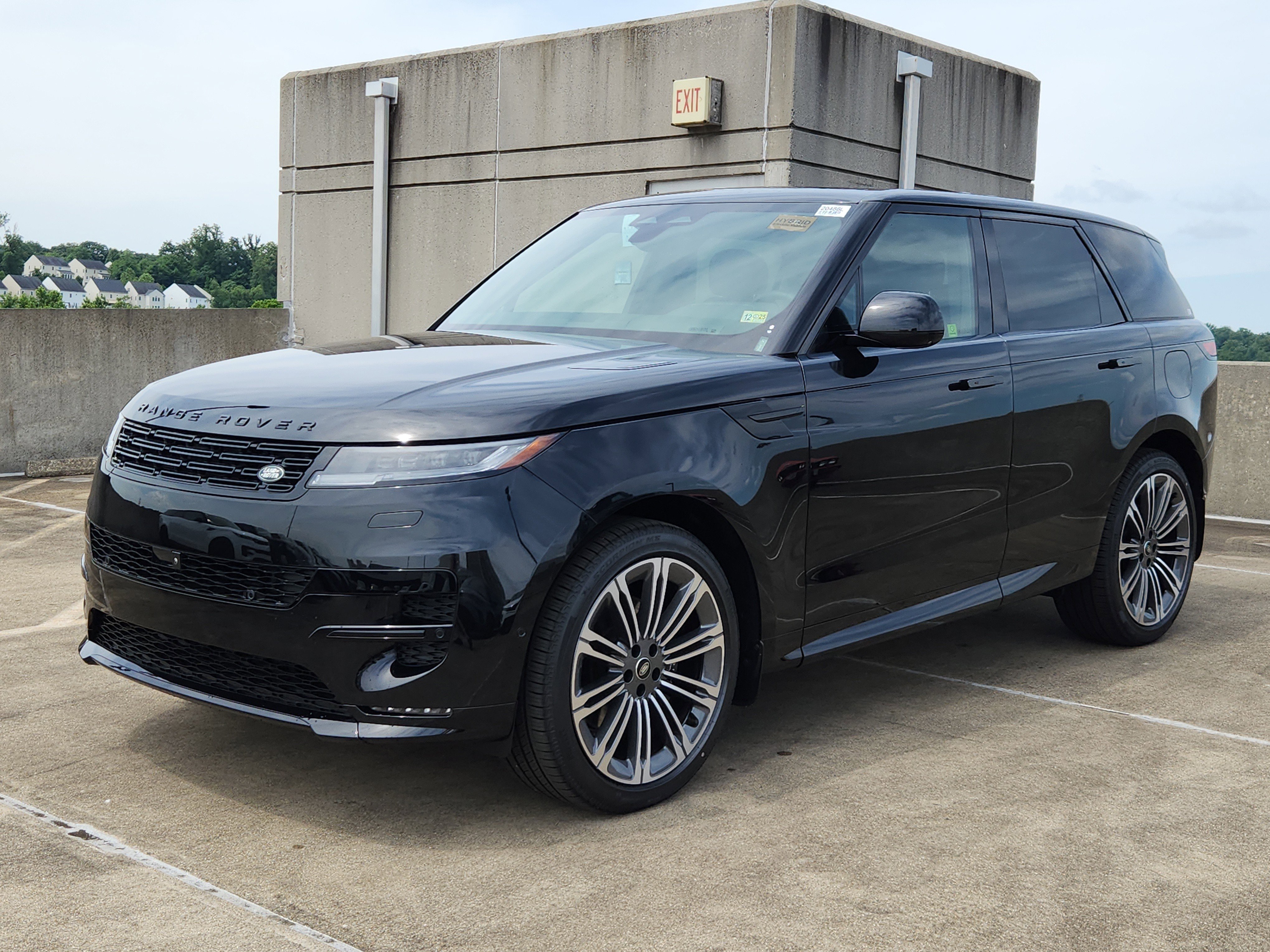 New 2025 Land Rover Range Rover Sport Dynamic SE