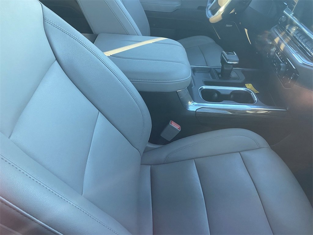 Used 2024 Chevrolet Silverado 1500 LT Trail Boss w/ Convenience Package II image 7