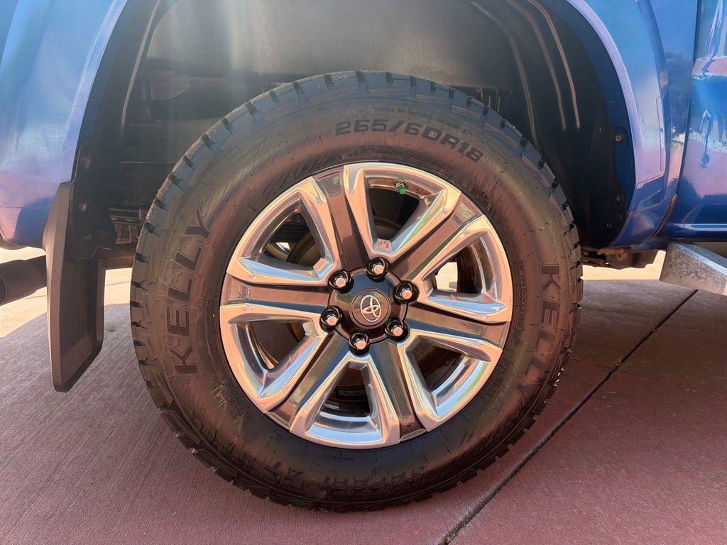 Used 2016 Toyota Tacoma Limited w/ Towing Package AWD/4WD image 33