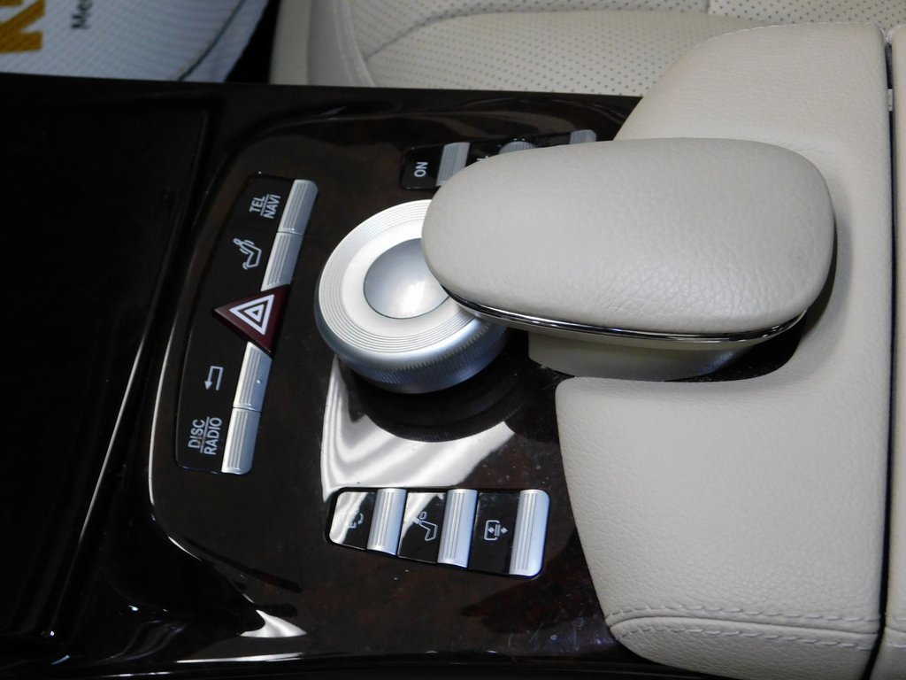 Used 2012 Mercedes-Benz S 550 4MATIC image 34