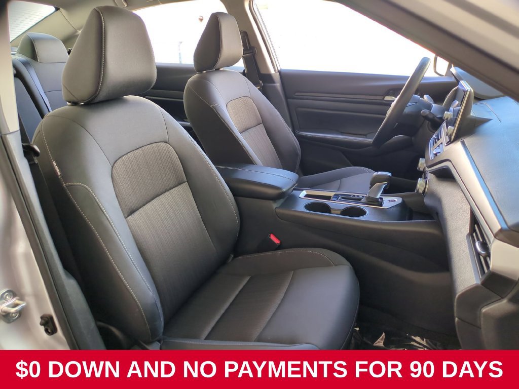 Used 2025 Nissan Altima 2.5 SV FWD image 29