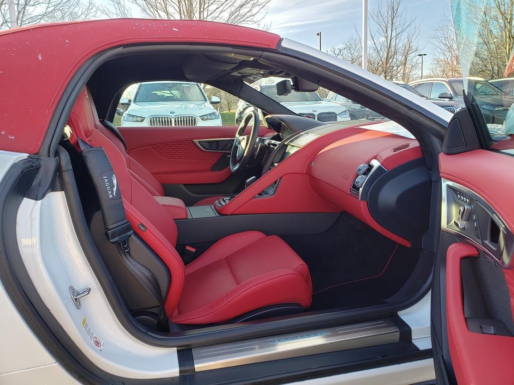 Used 2023 Jaguar F-TYPE R image 11