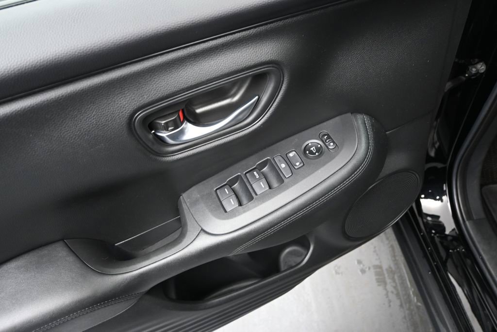 Certified 2024 Honda HR-V LX image 17