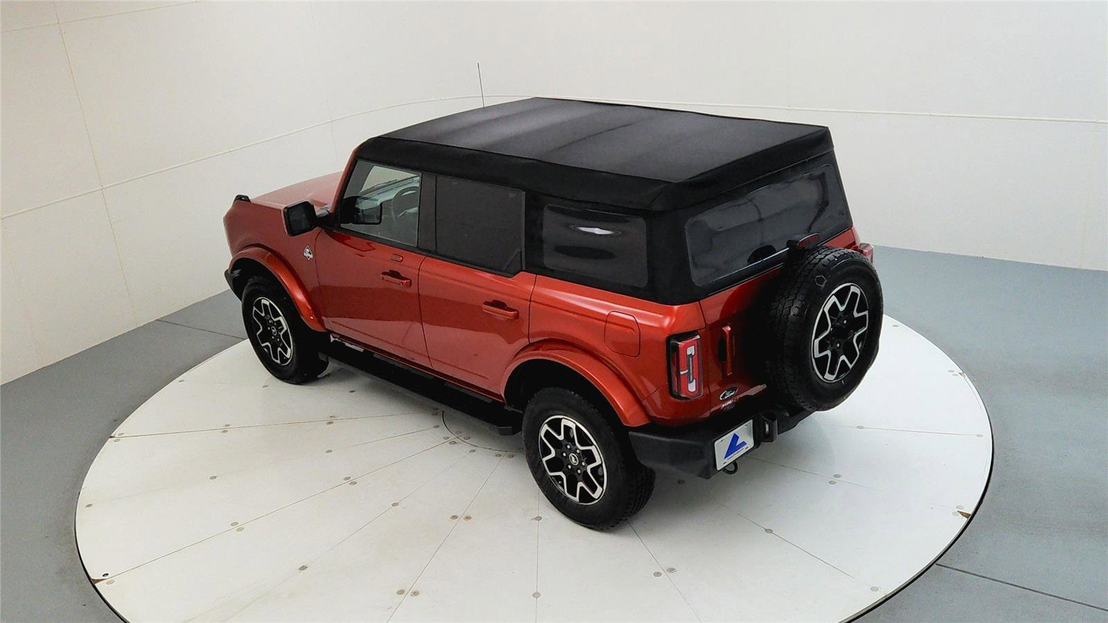 Used 2023 Ford Bronco Outer Banks image 15