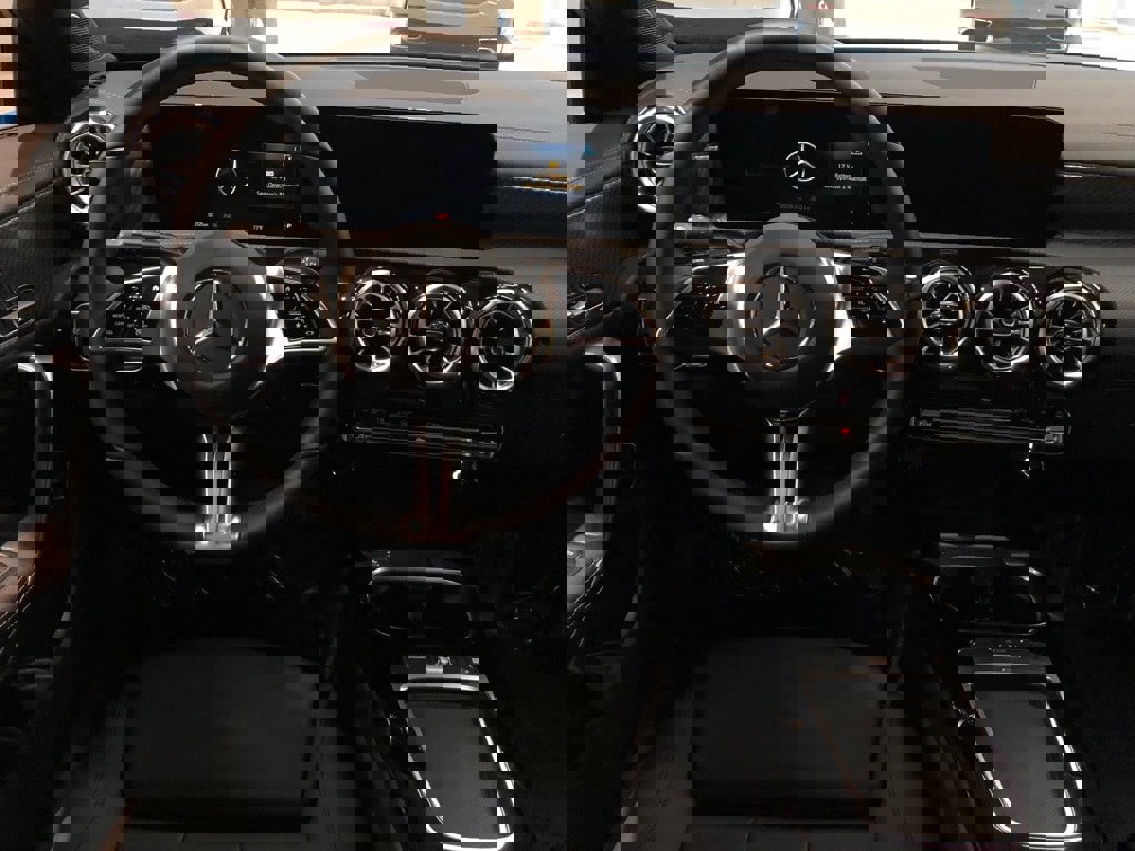 New 2025 Mercedes-Benz CLA 250 4MATIC image 12