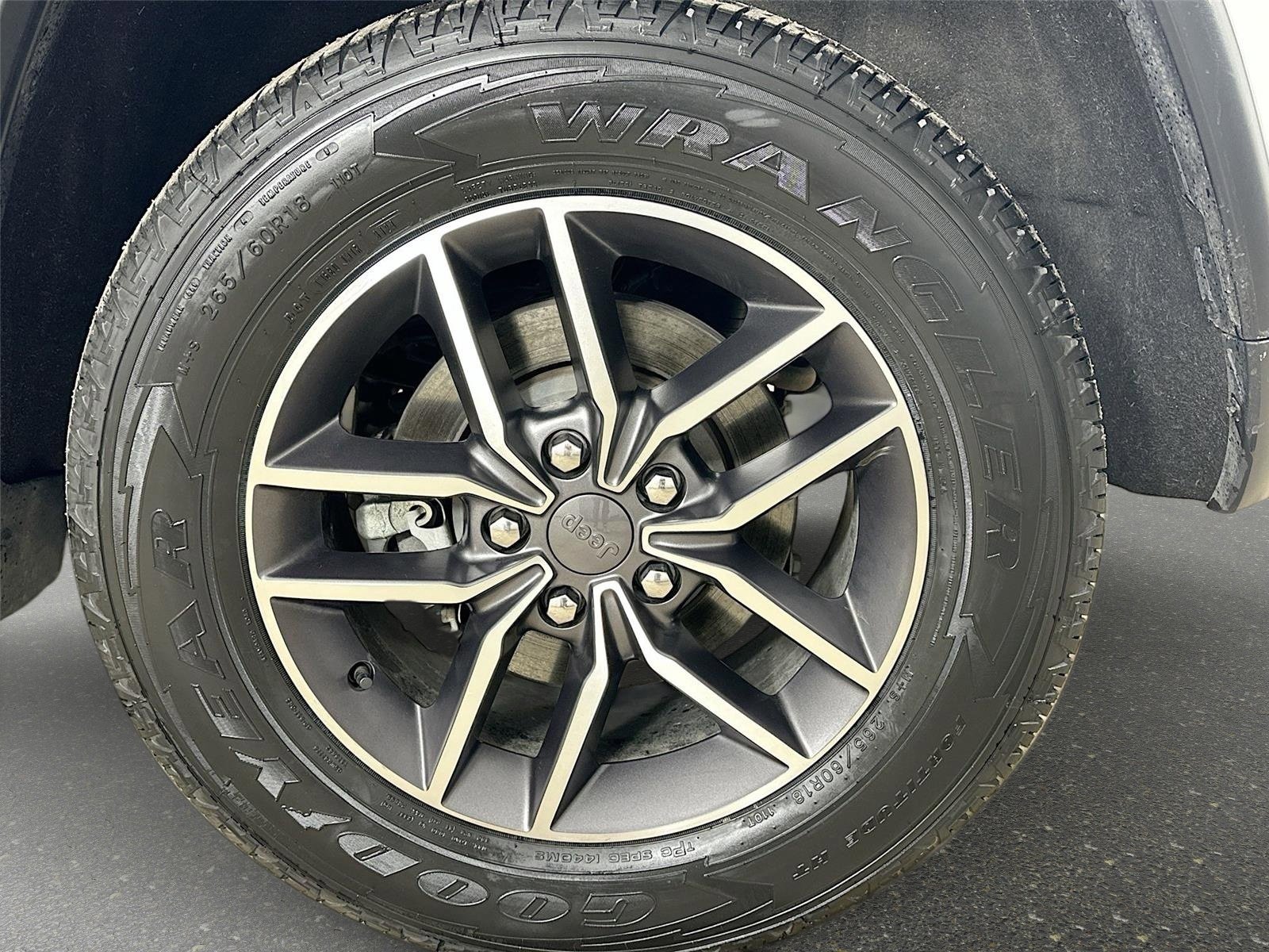 Certified 2022 Jeep Grand Cherokee Limited w/ Trailer Tow Group IV image 39