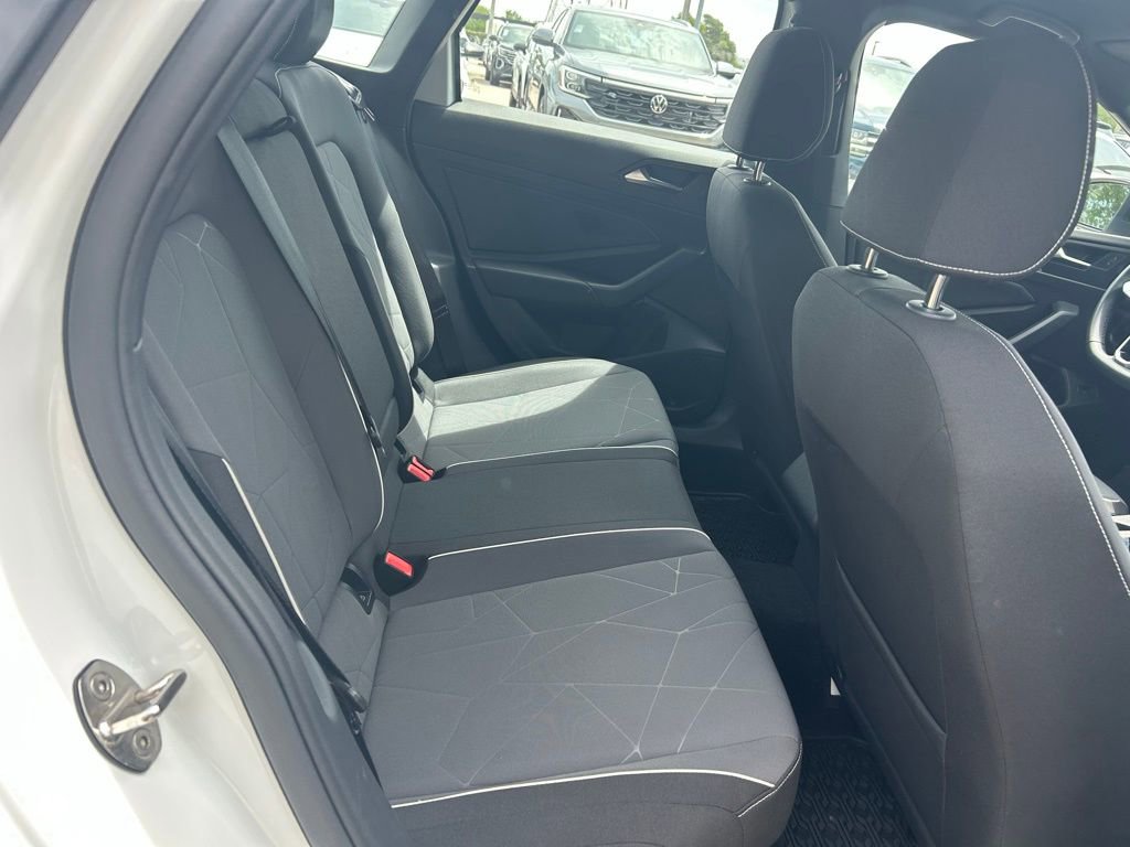 Used 2025 Volkswagen Jetta Sport image 38