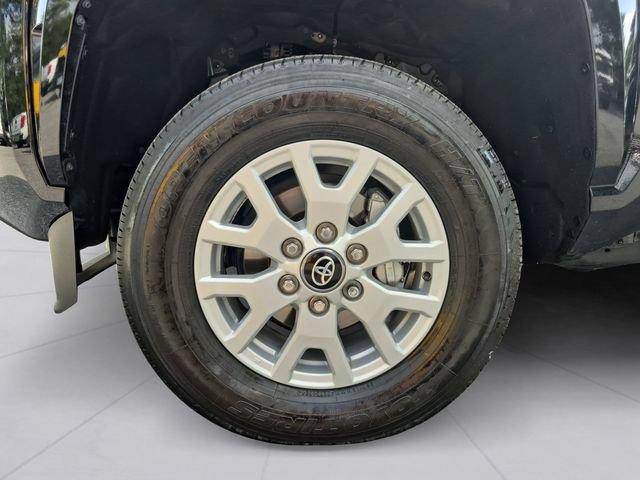 Used 2025 Toyota Tacoma SR5 AWD/4WD image 9