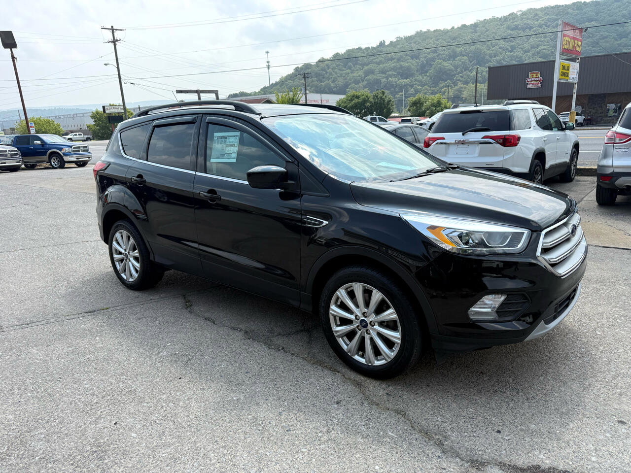 Used 2019 Ford Escape SEL image 12