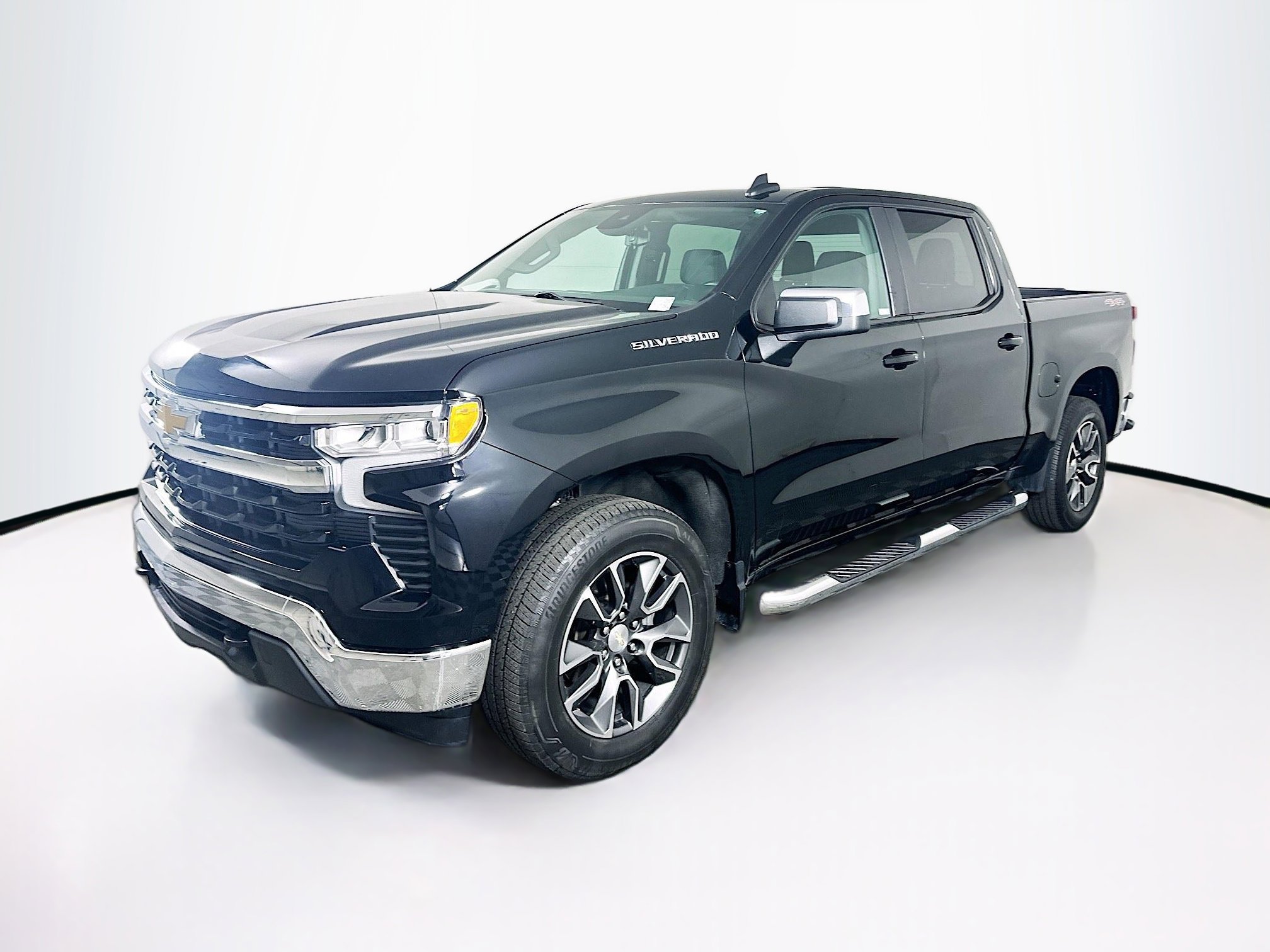 Used 2022 Chevrolet Silverado 1500 LT image 3