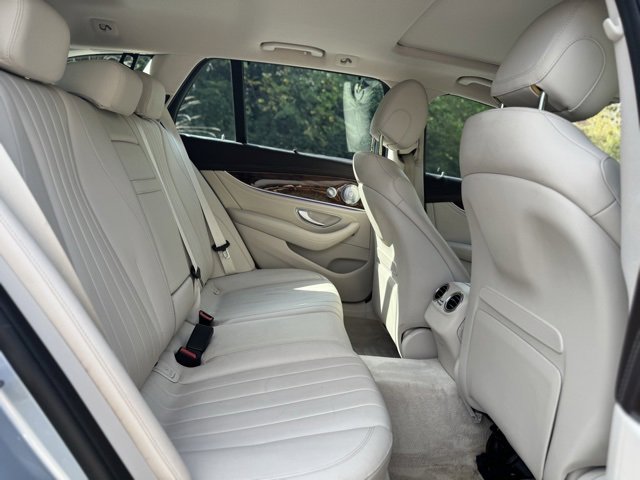 Used 2018 Mercedes-Benz E 400 4MATIC Wagon image 19