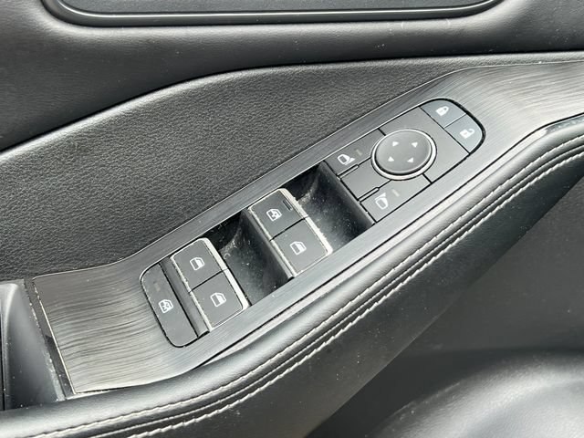 Used 2025 Nissan Rogue SL w/ Tech Package AWD/4WD image 14